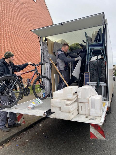 The Transporter professionelle Geschäfts- und Privatumzüge Referenzen